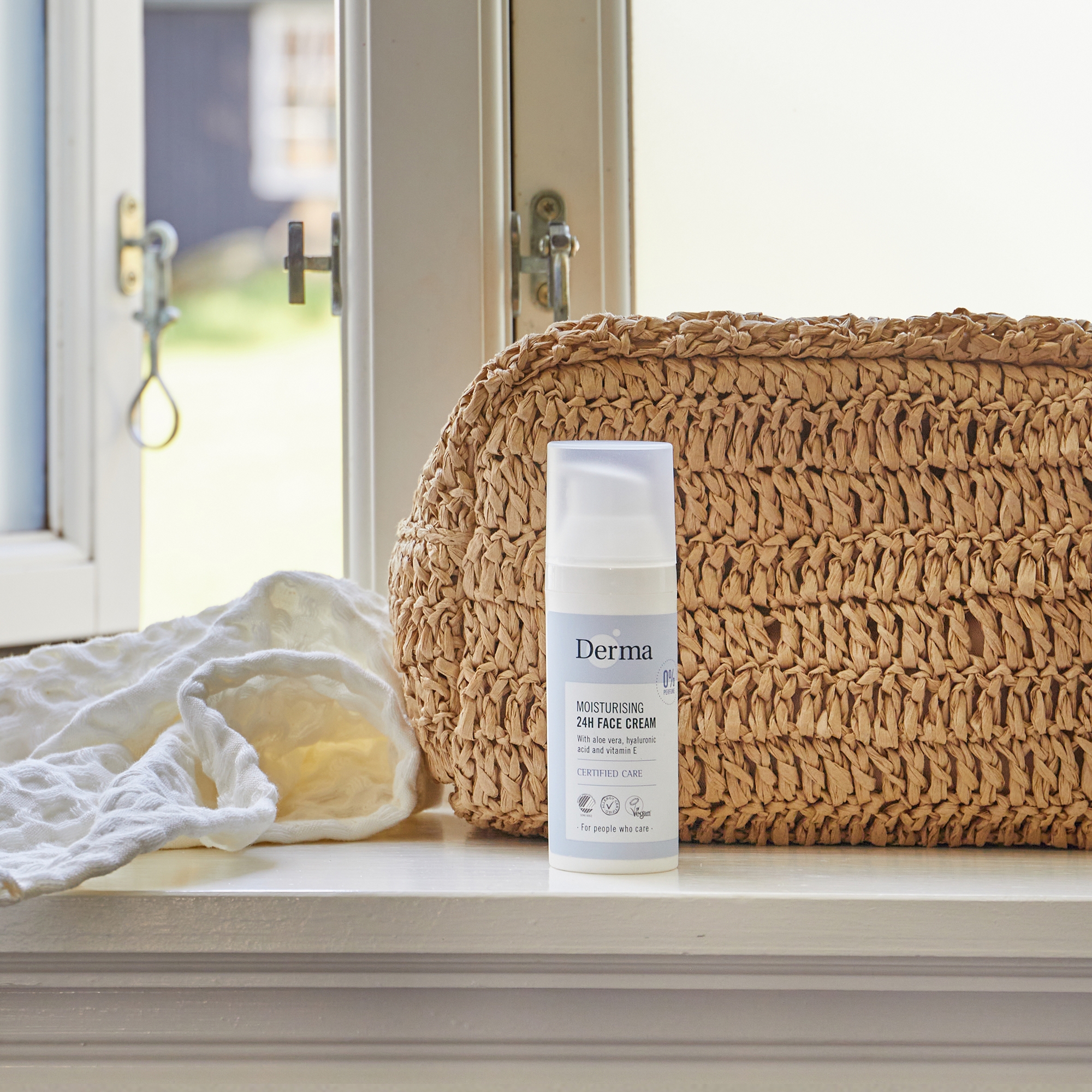 Parfumefri 24H ansigtscreme fra Derma Family