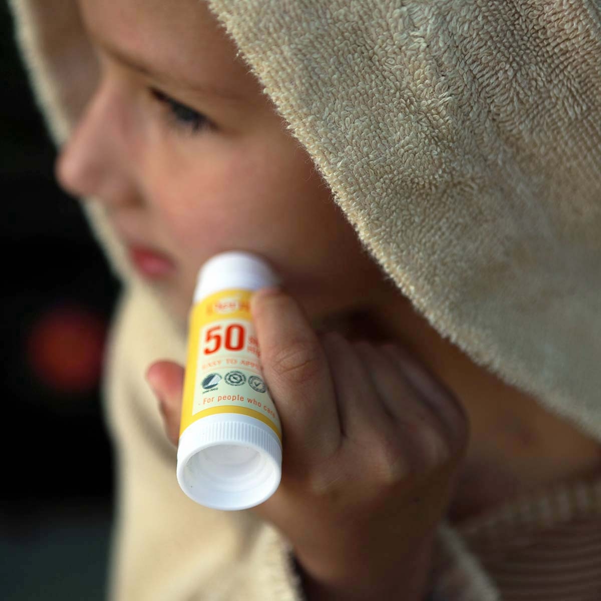 Solcreme uden fedtede fingre - brug solstift